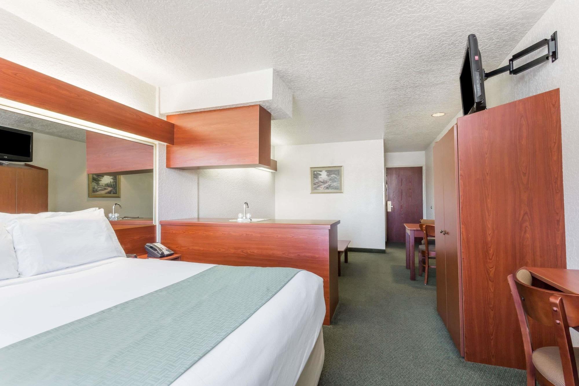 Microtel Inn & Suites Marianna Exterior foto